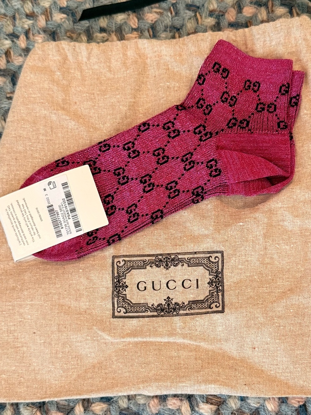 Gucci Fuchia Shimmer Lame GG Logo Ankle Socks sz M NWT